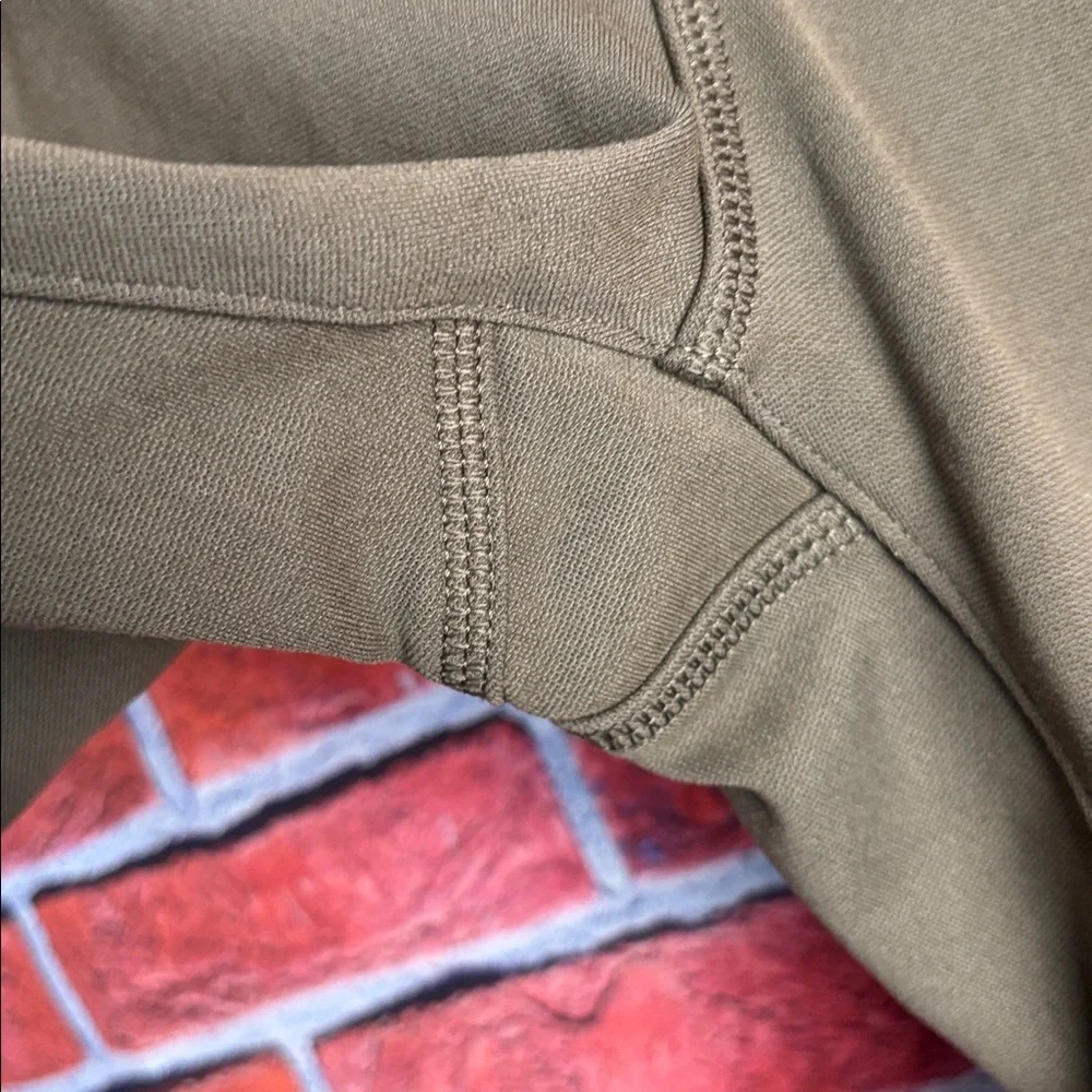 Carhartt Women's Force Fitted Lightweight Legging in Tarmac Green Medium - Picture 7 of 9